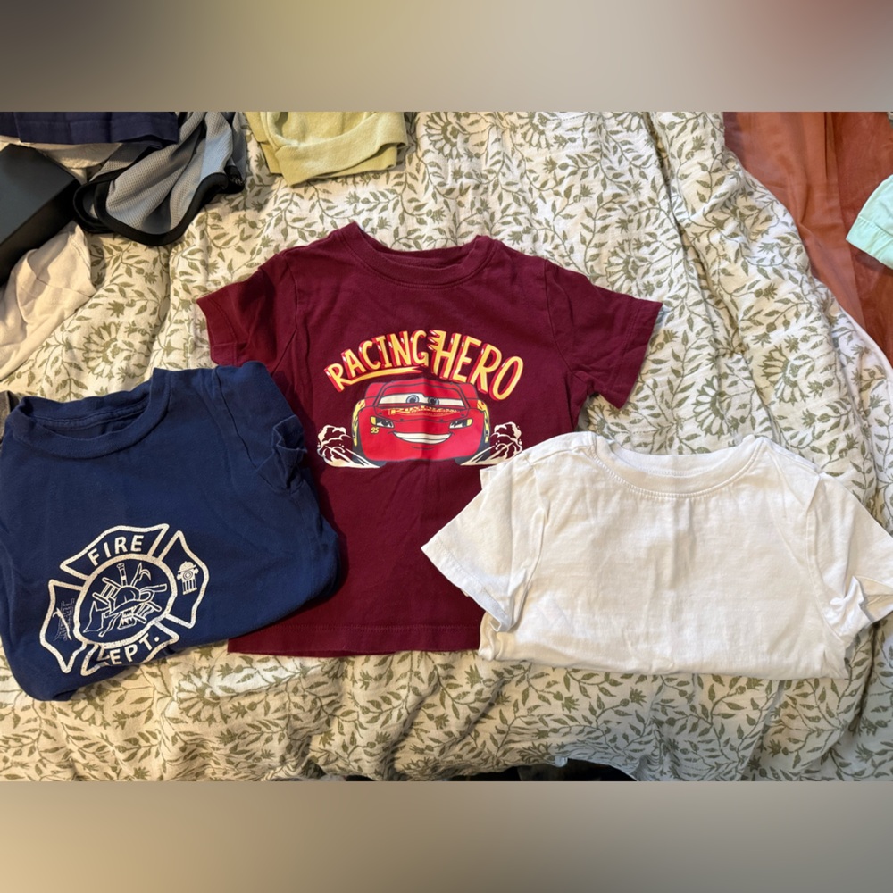 Set of toddler boys short sleeve shirts